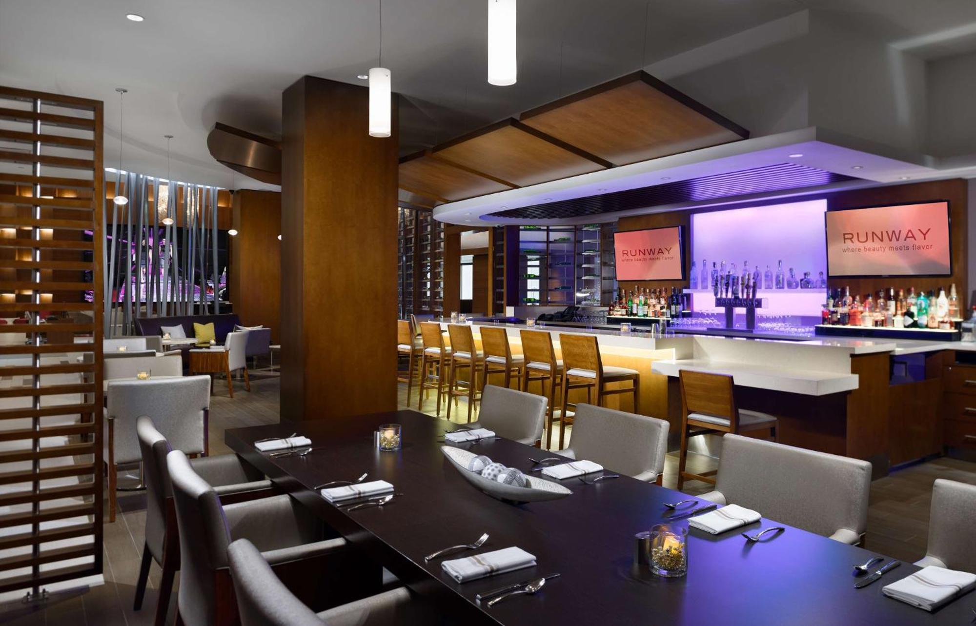 Hilton Woodland Hills/ Hotel 3*