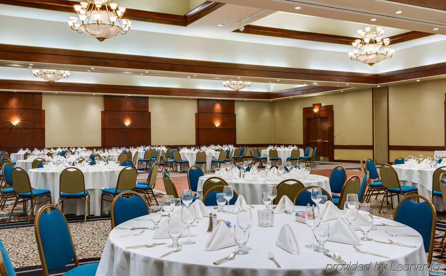 Hotel Hilton Woodland Hills/ 3*