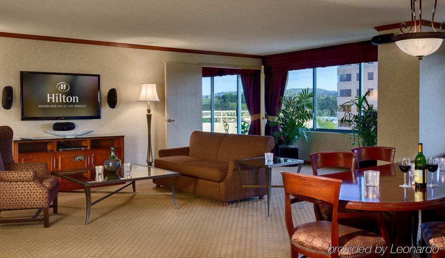 Hilton Woodland Hills/ Angeles 3* Los Angeles
