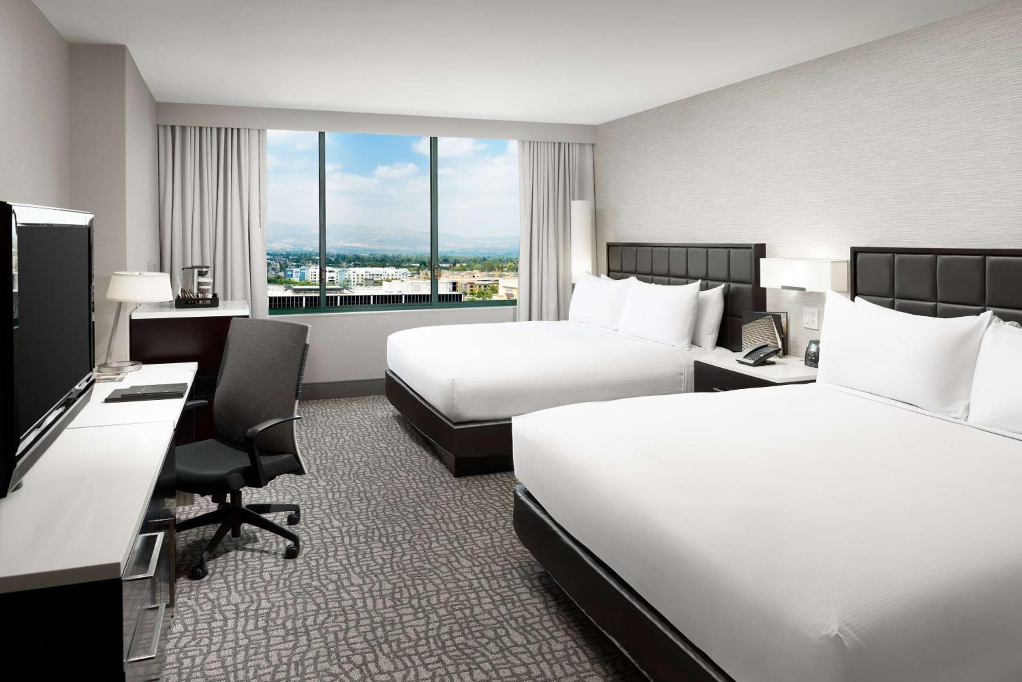 Hilton Woodland Hills/ Angeles Hotel Los Angeles