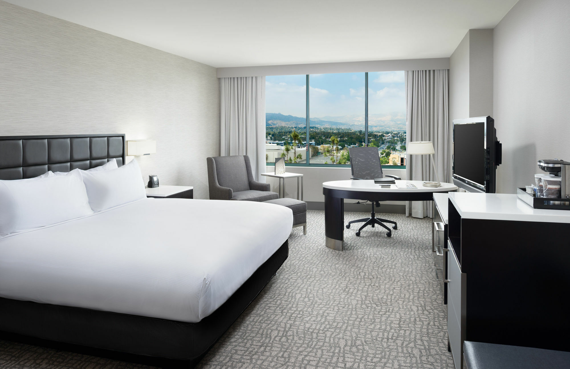 Hotel Hilton Woodland Hills/ Angeles 3*